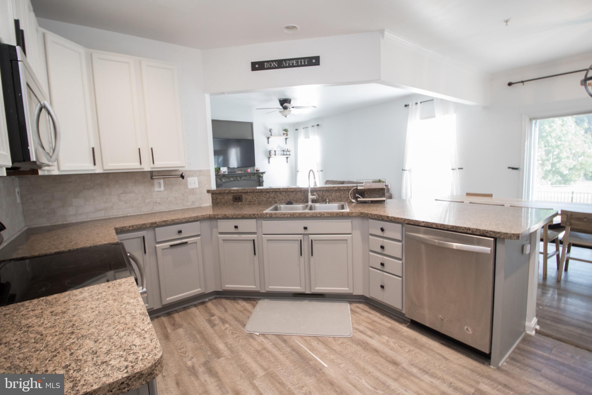 ELIZABETH HILLS PHASE 1 - Residential