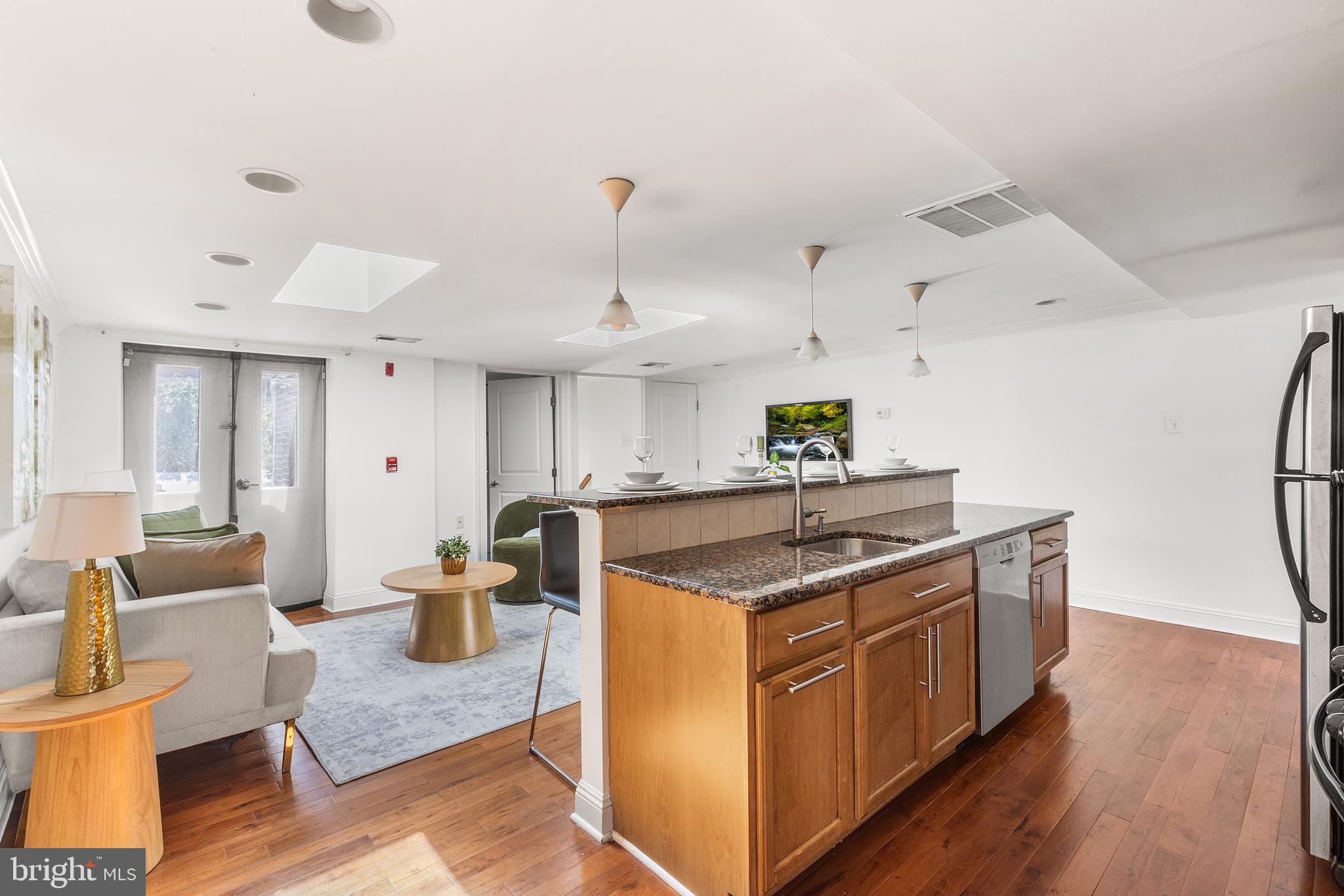 1716 PINE STREET 00 7
