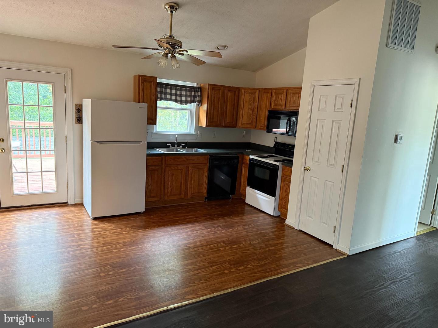 136 COX ROAD B