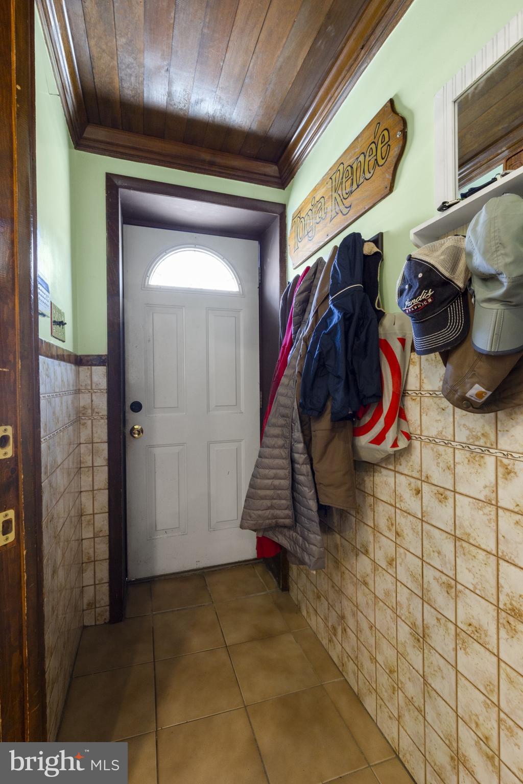 PORT RICHMOND - Residential Lease