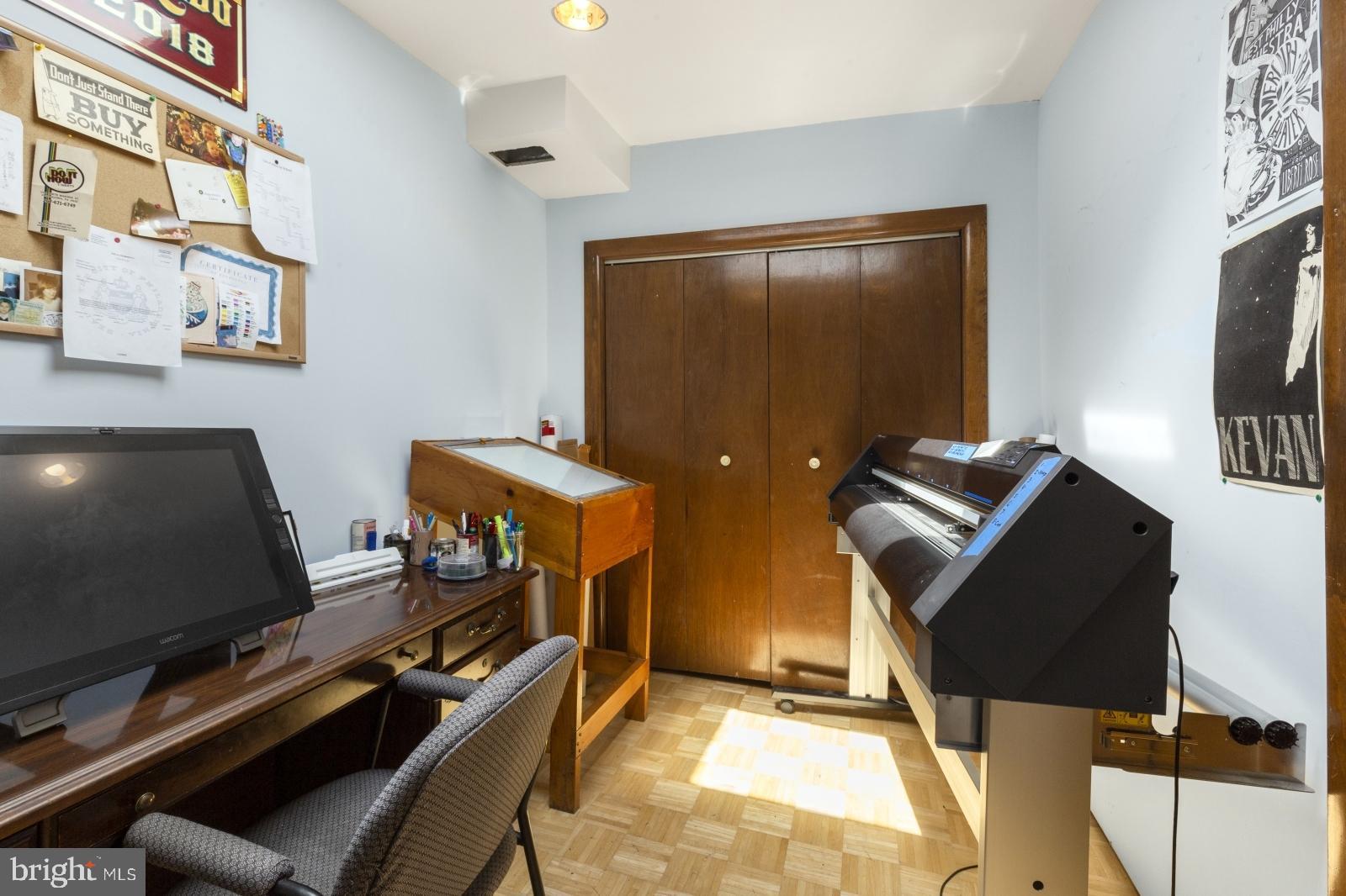 PORT RICHMOND - Residential Lease