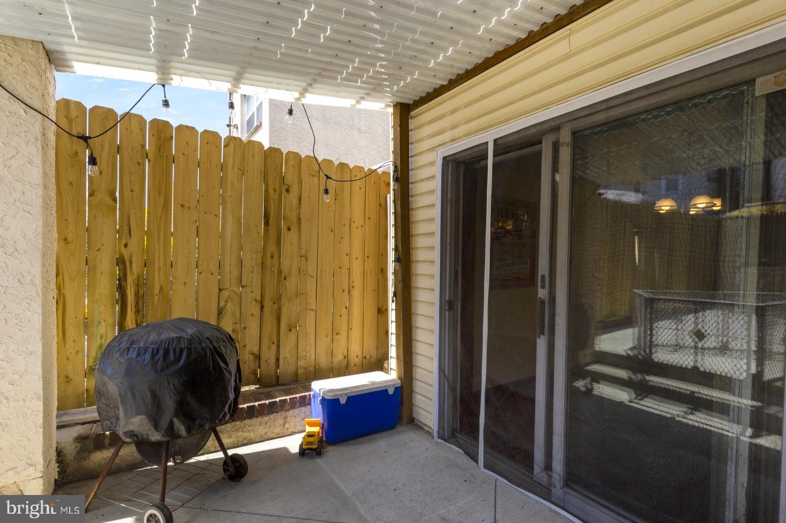 PORT RICHMOND - Residential Lease