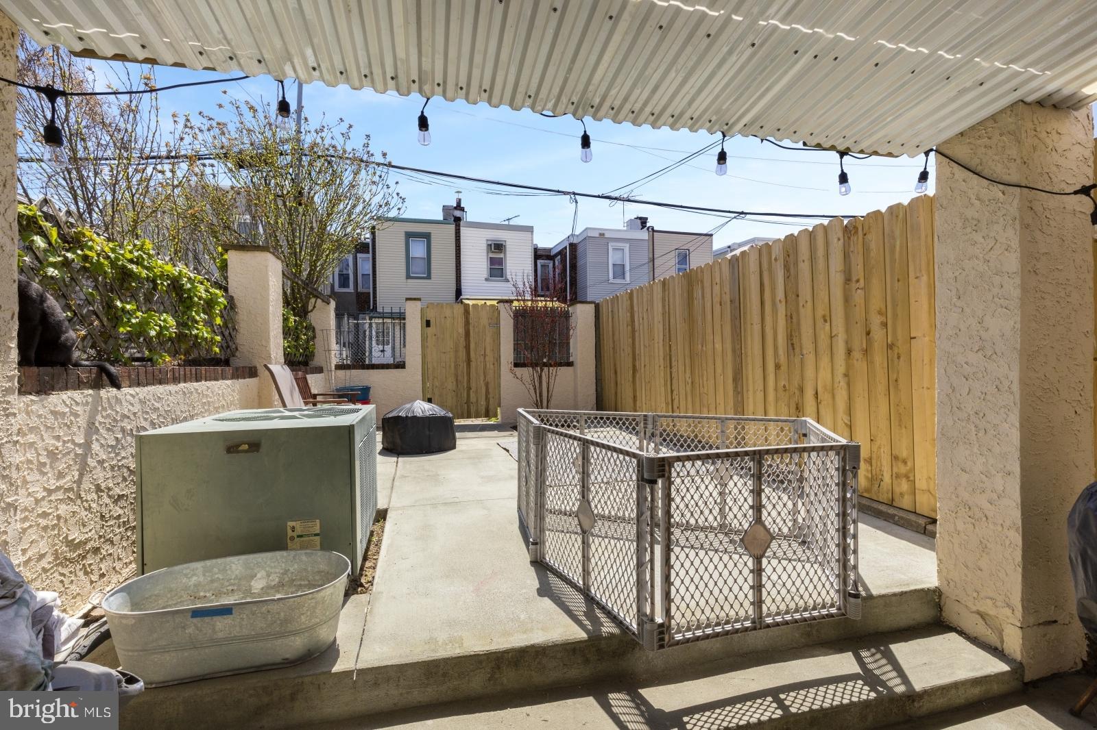 PORT RICHMOND - Residential Lease