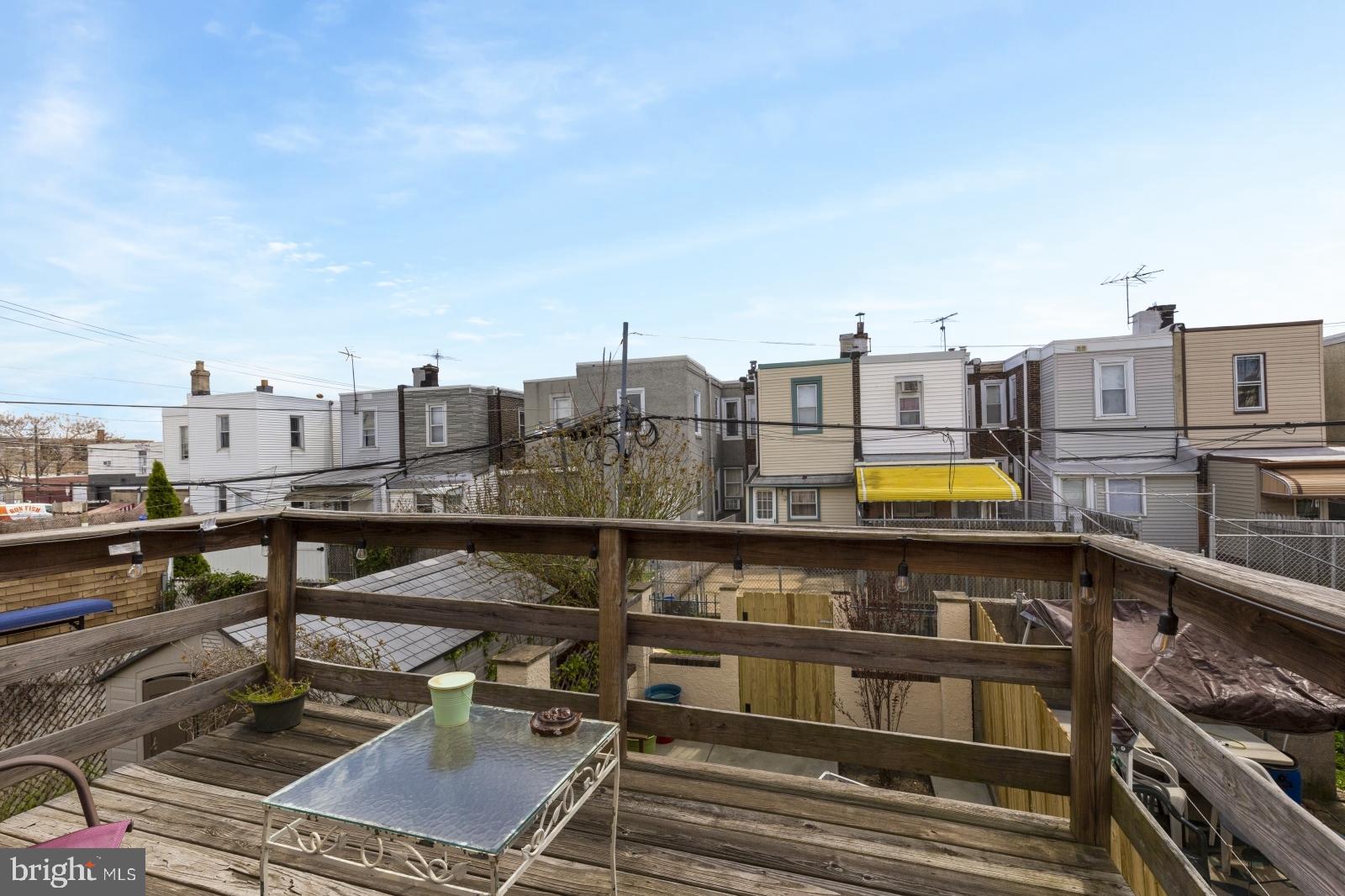 PORT RICHMOND - Residential Lease