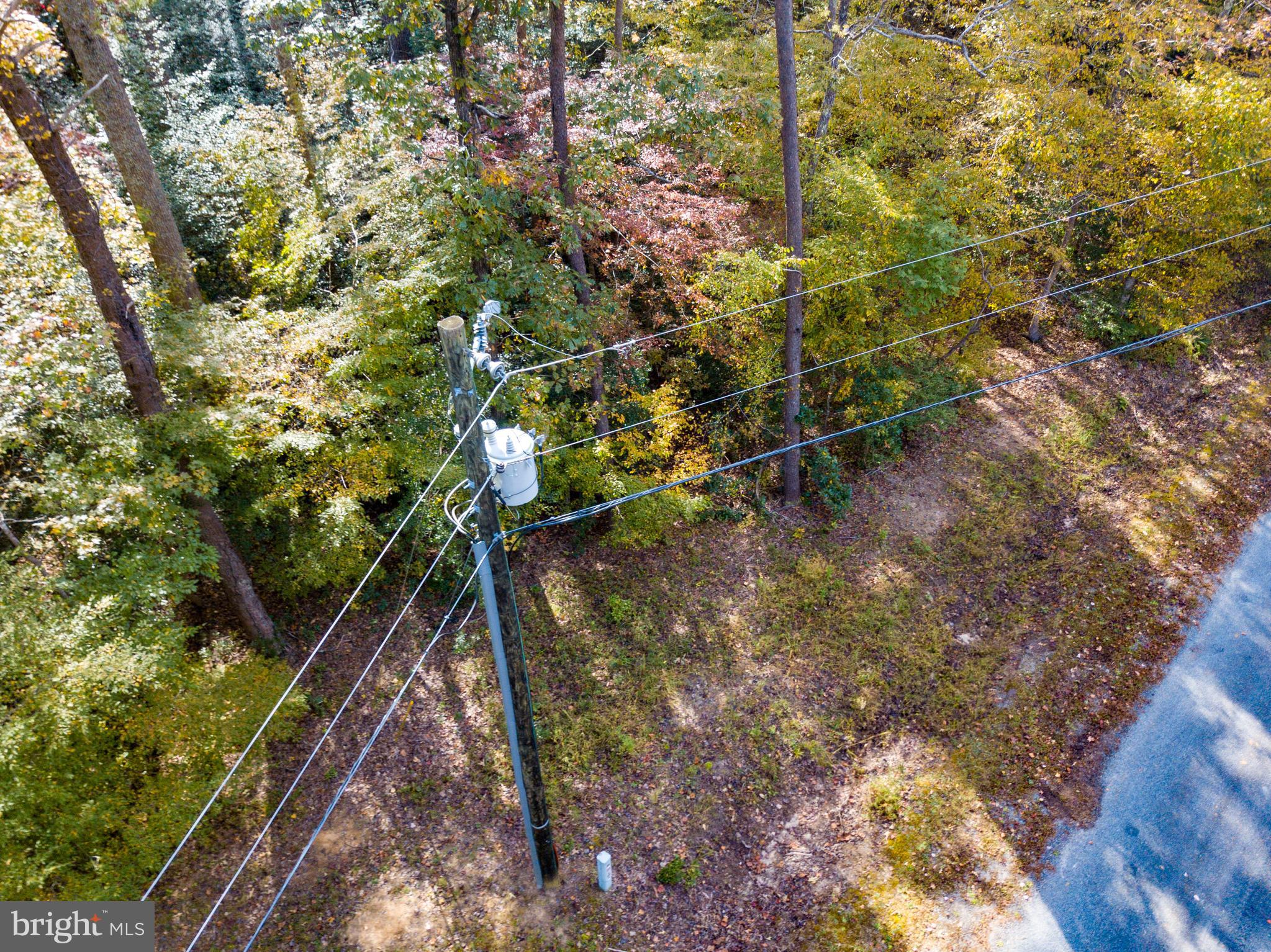 KNIGHTS LANDING - Land