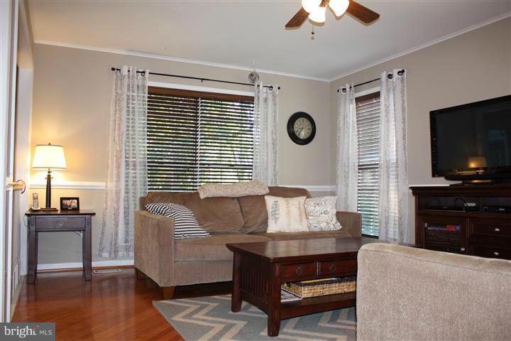 FOX CHASE - Residential