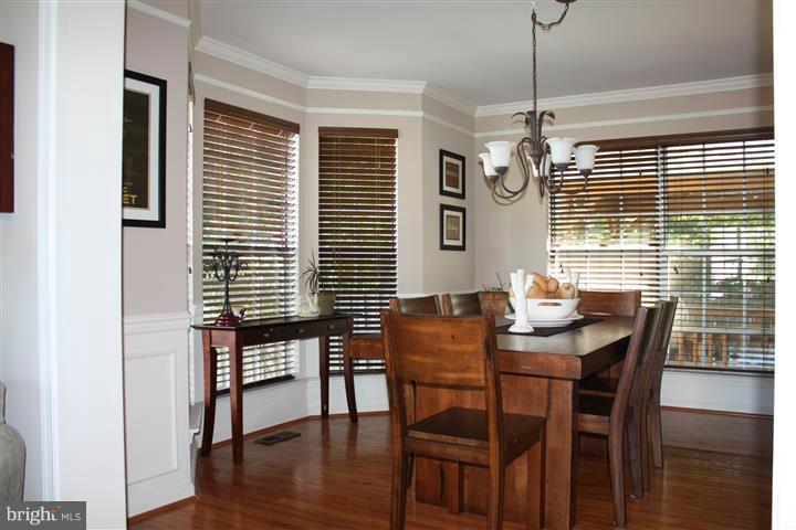 FOX CHASE - Residential