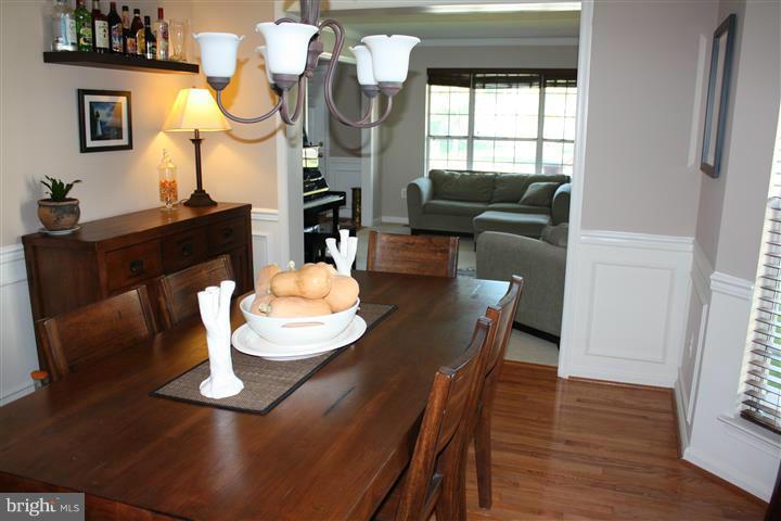 FOX CHASE - Residential