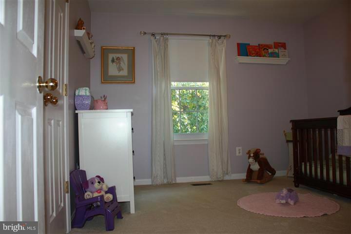 FOX CHASE - Residential