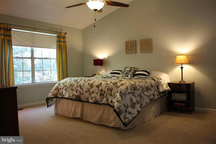 FOX CHASE - Residential