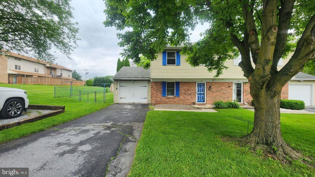 Photo of 110 Miller Road, Akron, PA 17501 (MLS # PALA2051202)