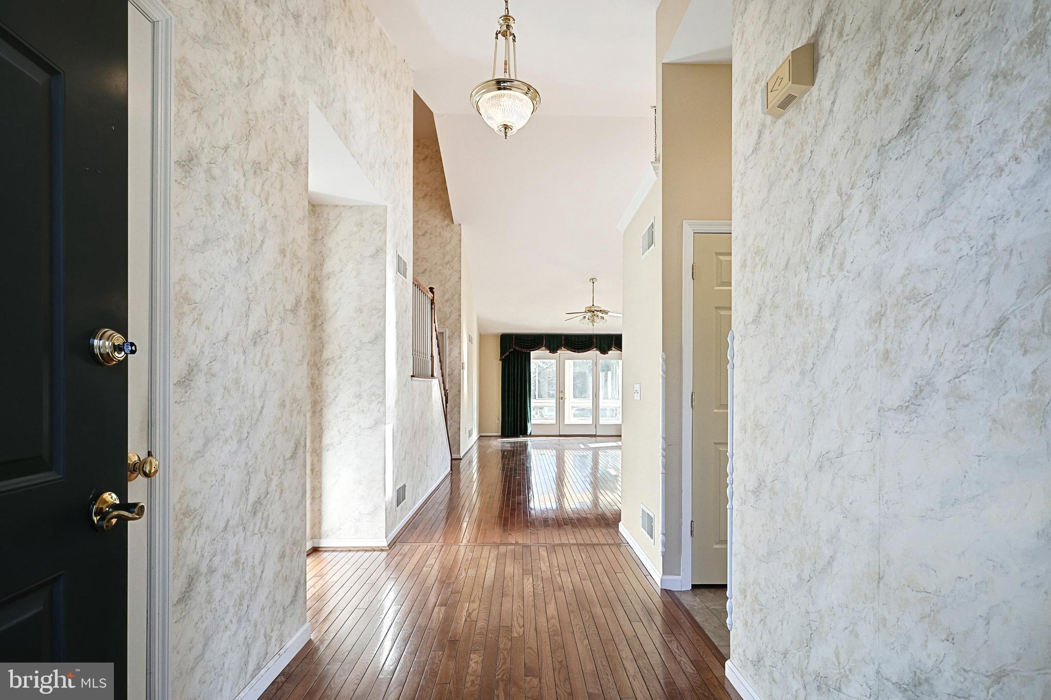 HONEY RUN CONDOS - Residential