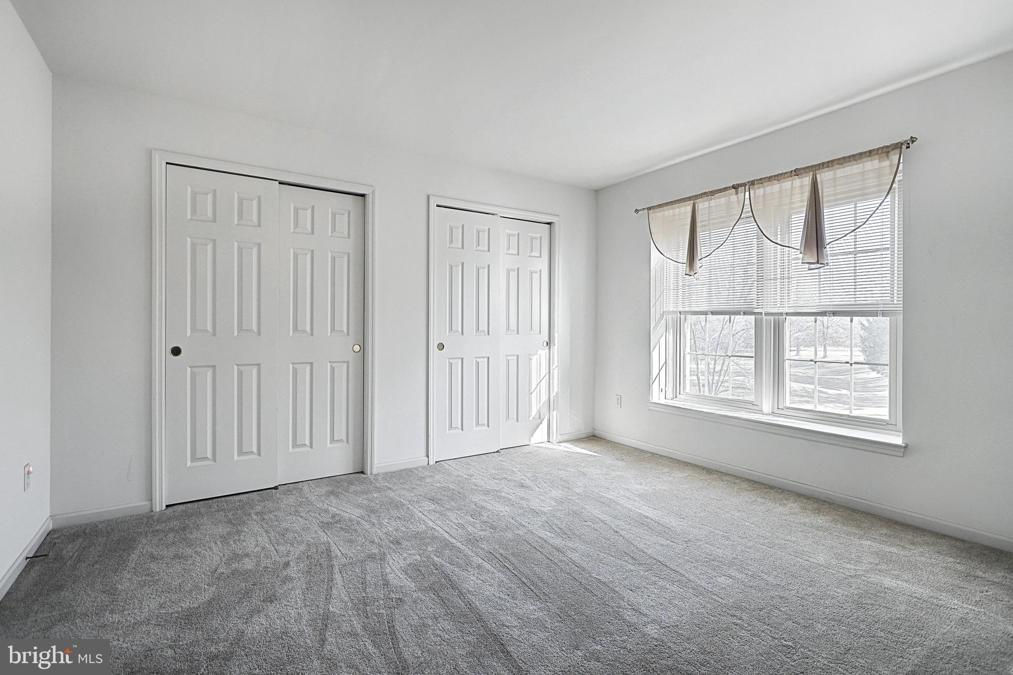 HONEY RUN CONDOS - Residential