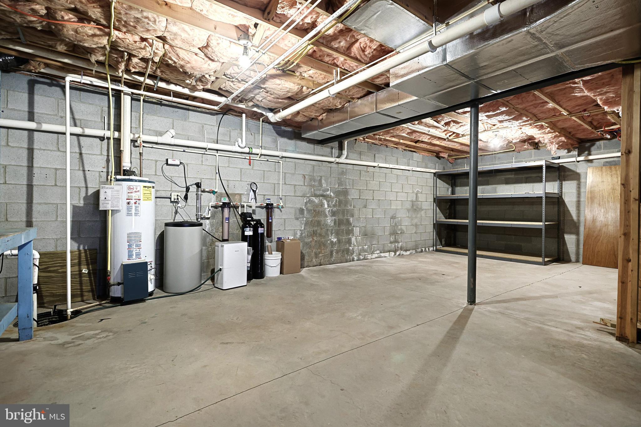 HONEY RUN CONDOS - Residential