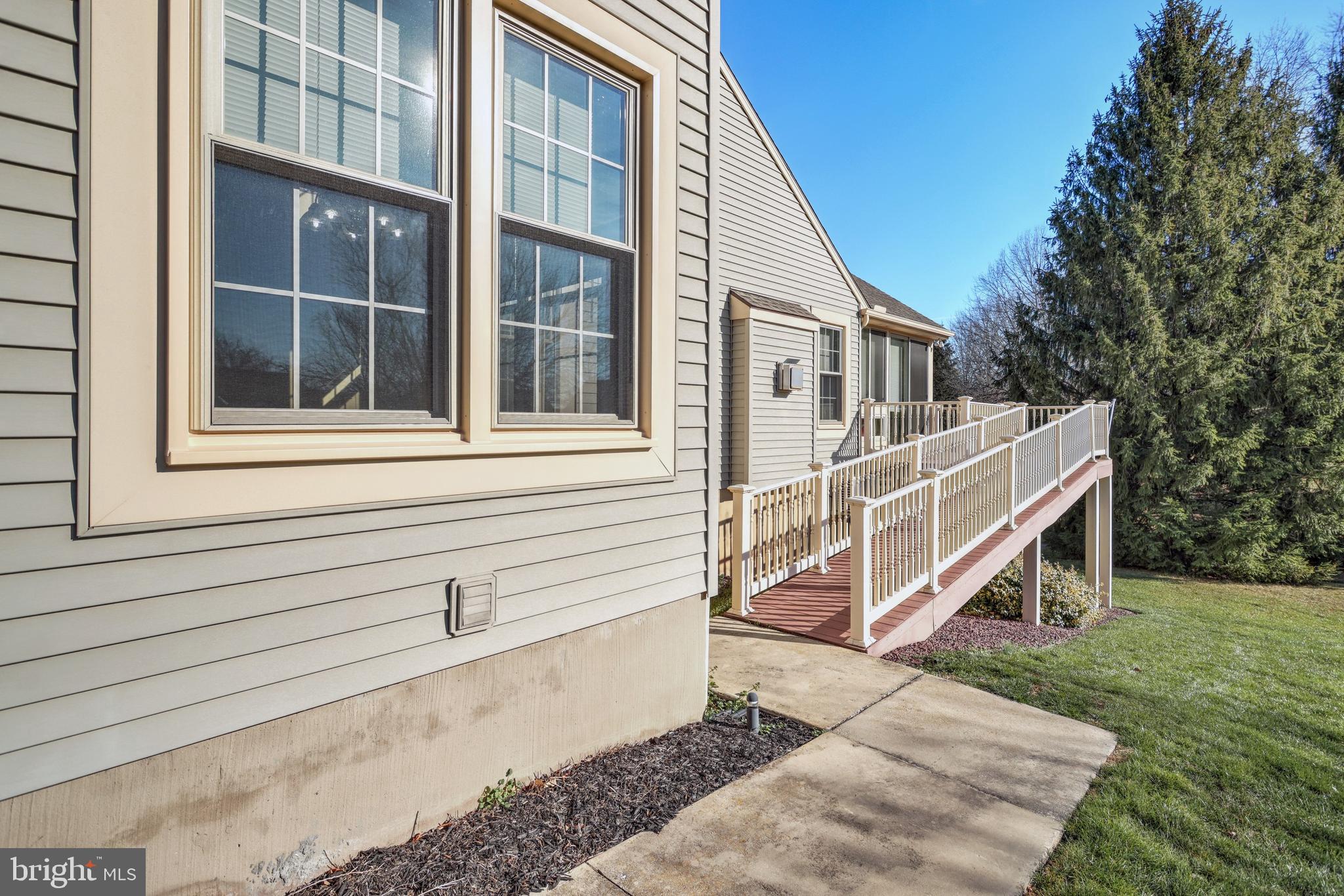 HONEY RUN CONDOS - Residential