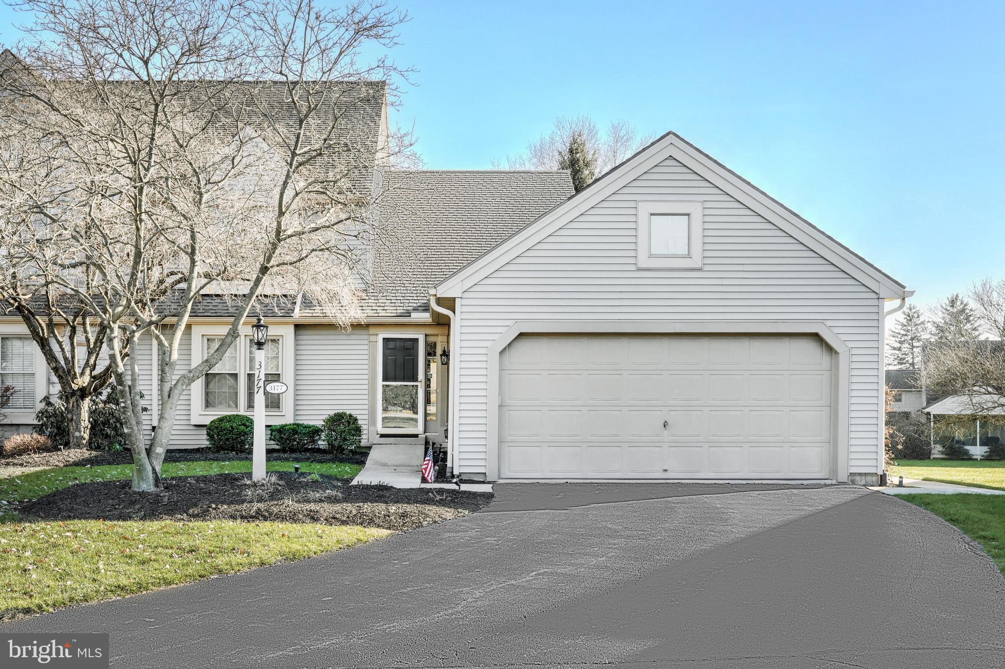 HONEY RUN CONDOS - Residential