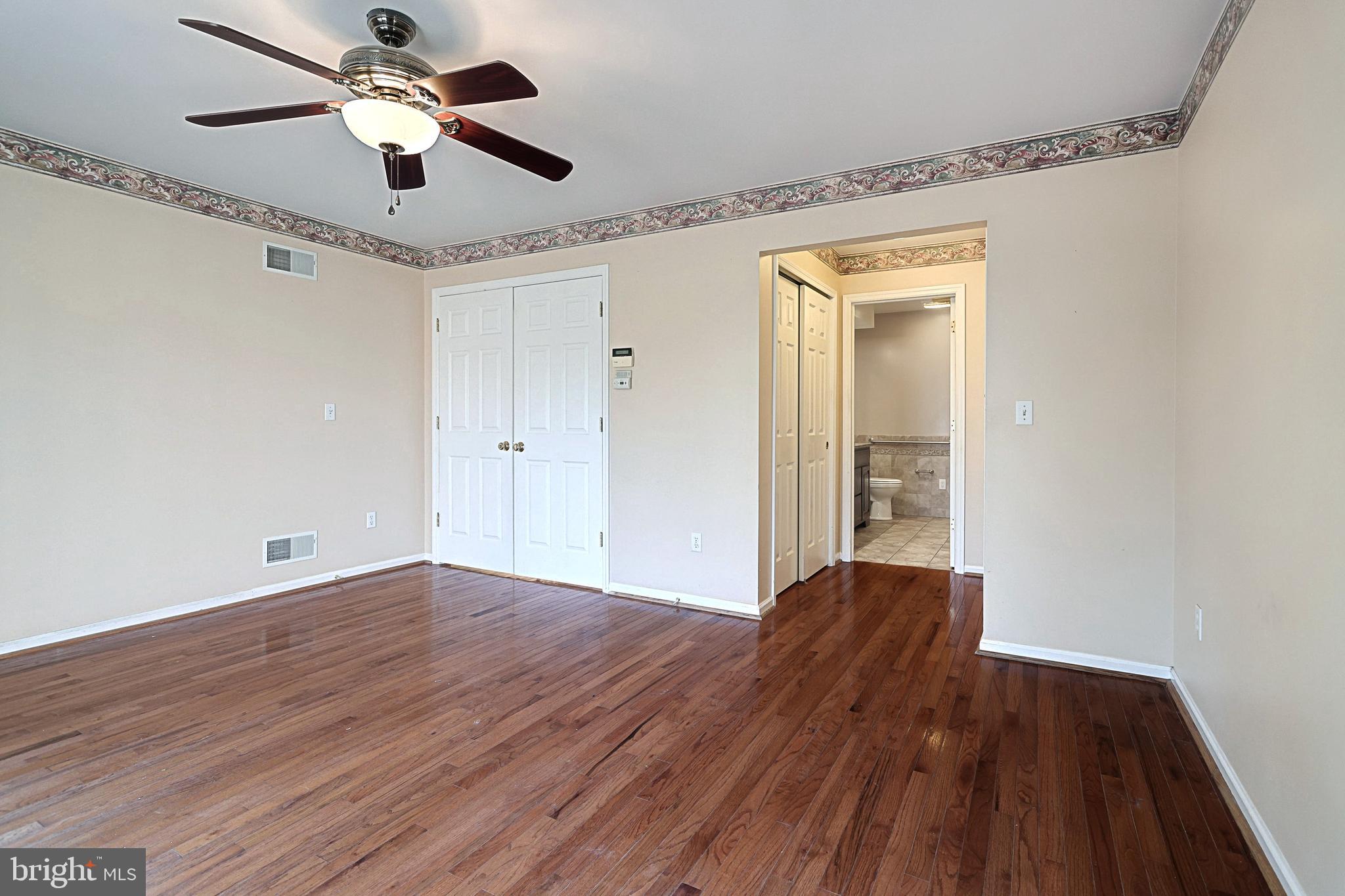 HONEY RUN CONDOS - Residential