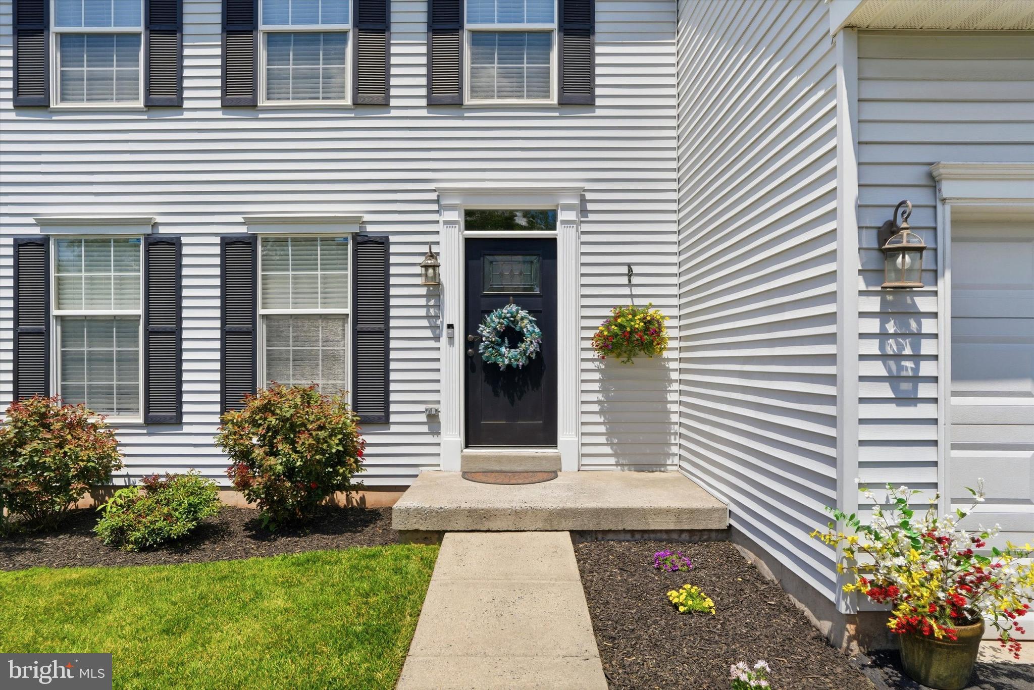 306 ROSS LANE