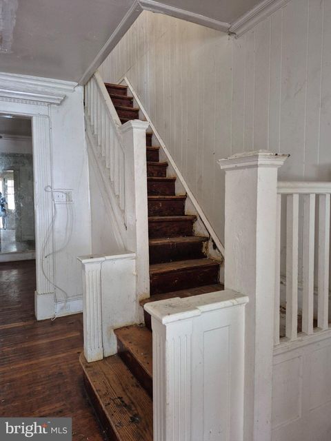 Townhouse For Sale - 5907 Chester Avenue<br/> PHILADELPHIA, PA 19143