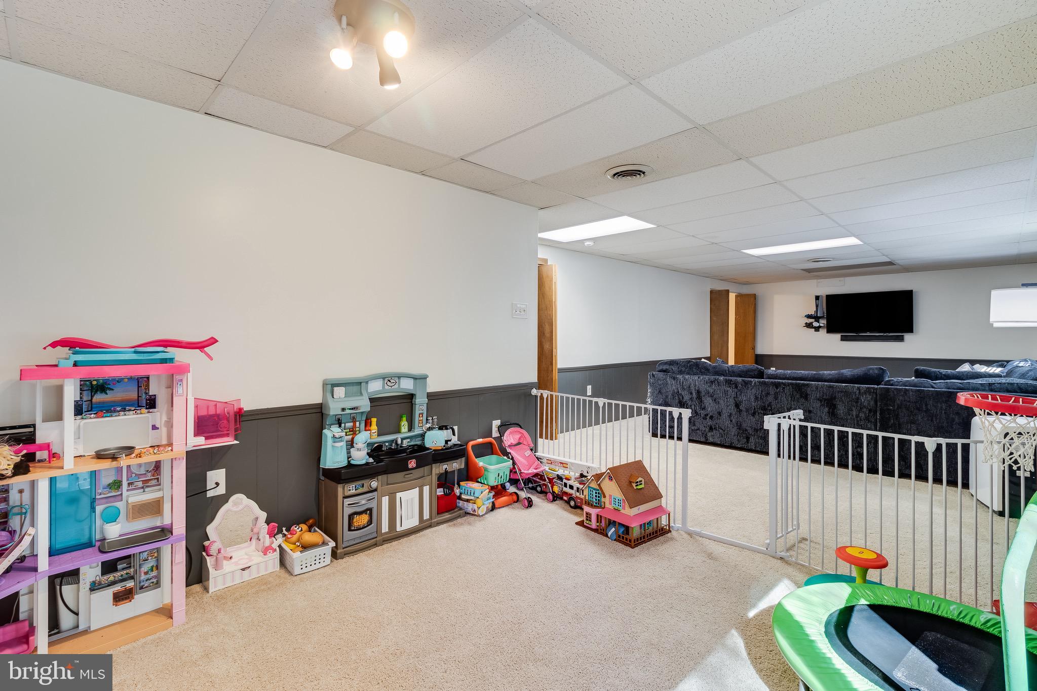 CHESAPEAKE RANCH ESTATES - Residential Lease