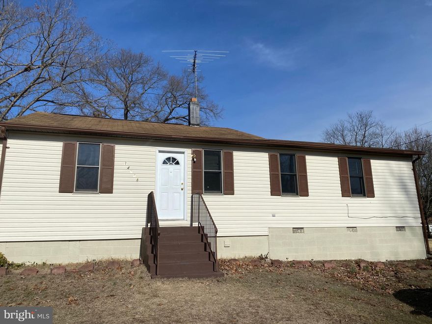 Fantastic Investment Opportunity!  Home is livable but some sweat equity would really make this shine!  Property is on just over 1.5 acres with 3 Bedrooms and 2 baths.  Perfect for first time home buyers or investors looking to add to their rental portfolio!