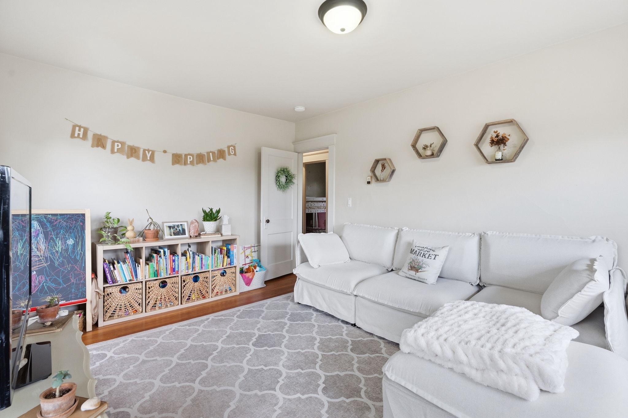 HORSHAM MEADOWS - Residential Income