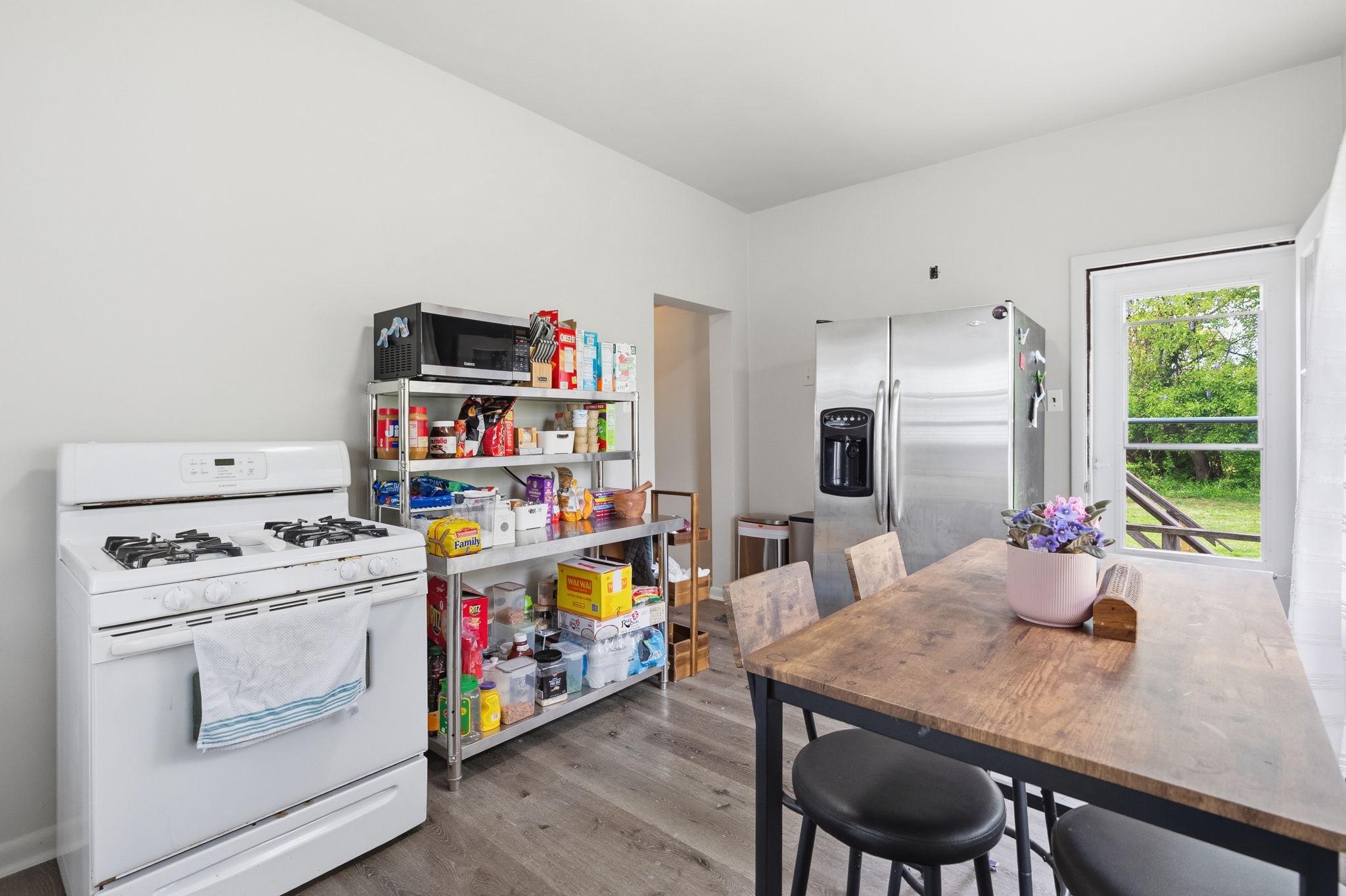 HORSHAM MEADOWS - Residential Income