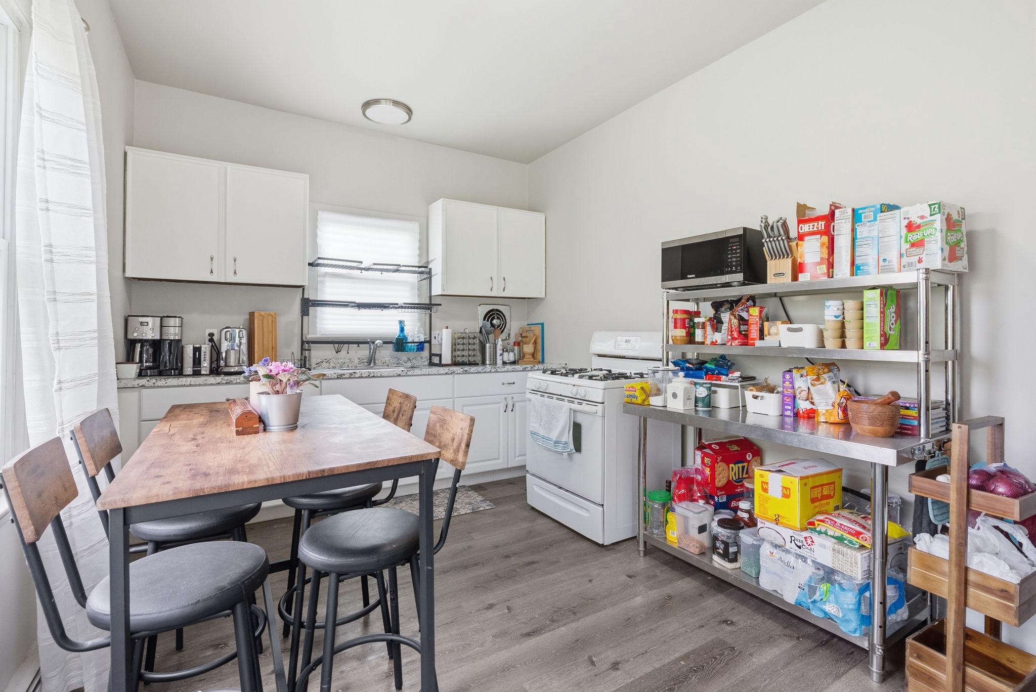 HORSHAM MEADOWS - Residential Income