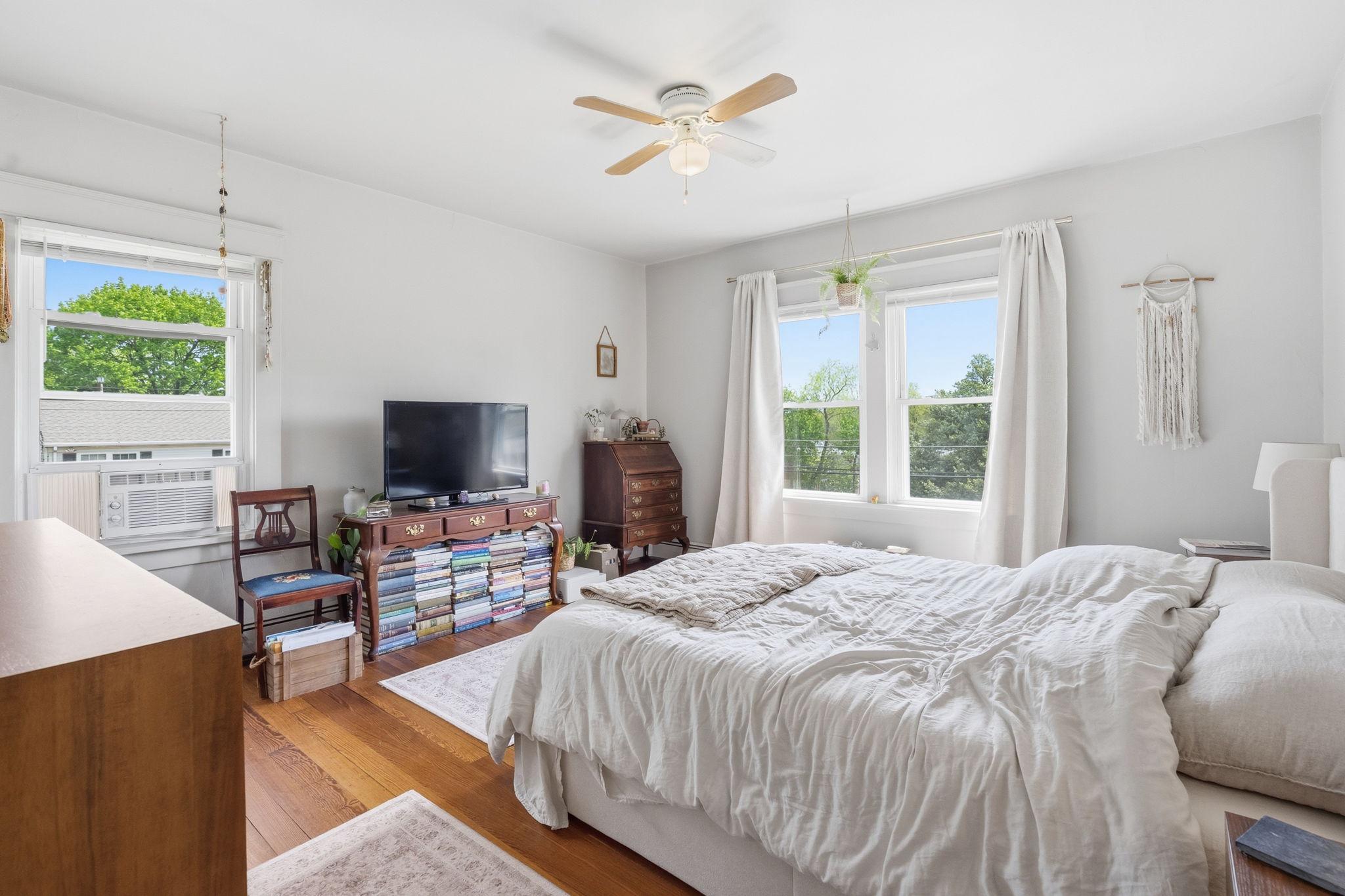HORSHAM MEADOWS - Residential Income