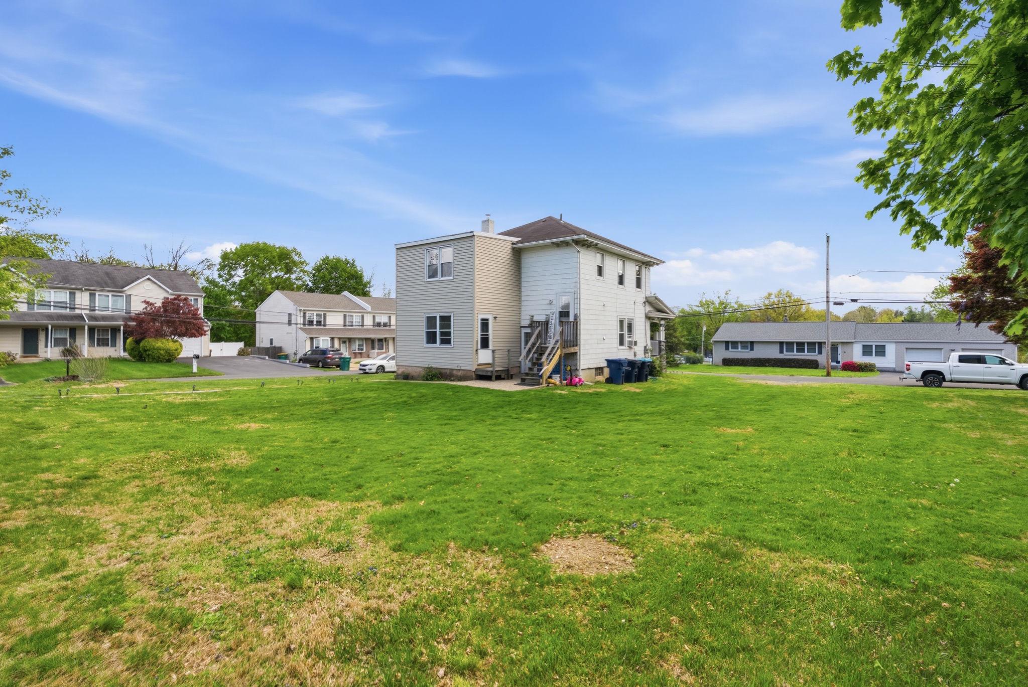 HORSHAM MEADOWS - Residential Income