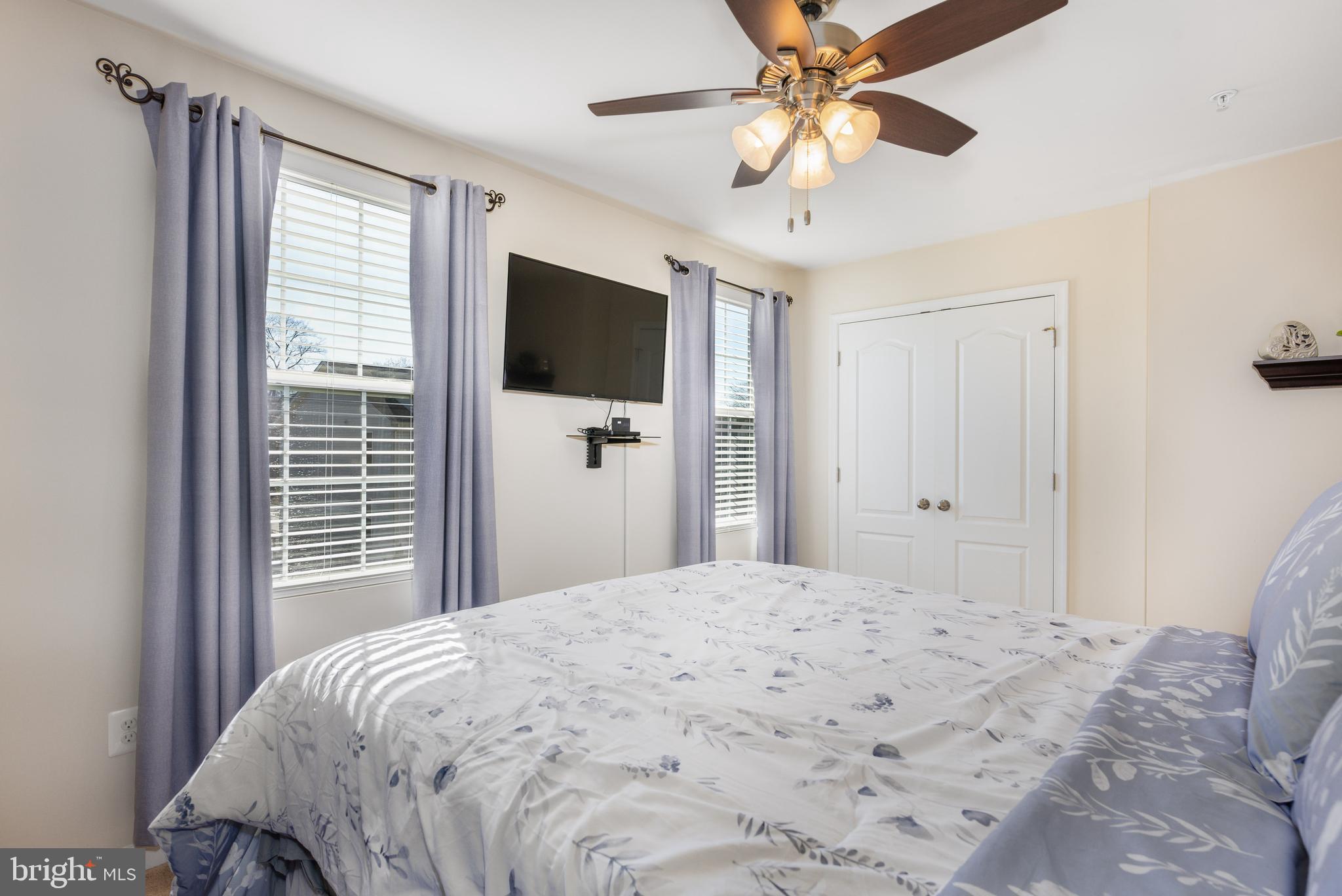 THE POINTE AT TANYARD SPRINGS - Residential