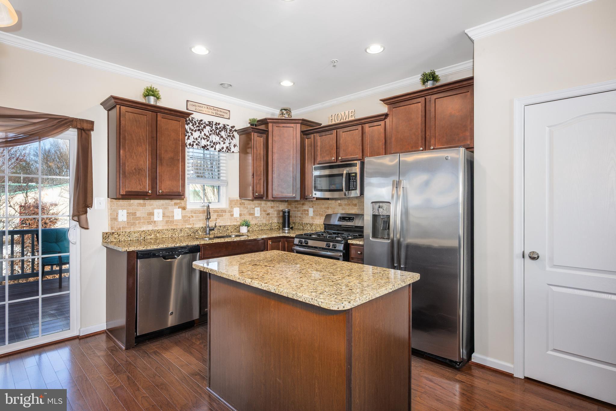 THE POINTE AT TANYARD SPRINGS - Residential