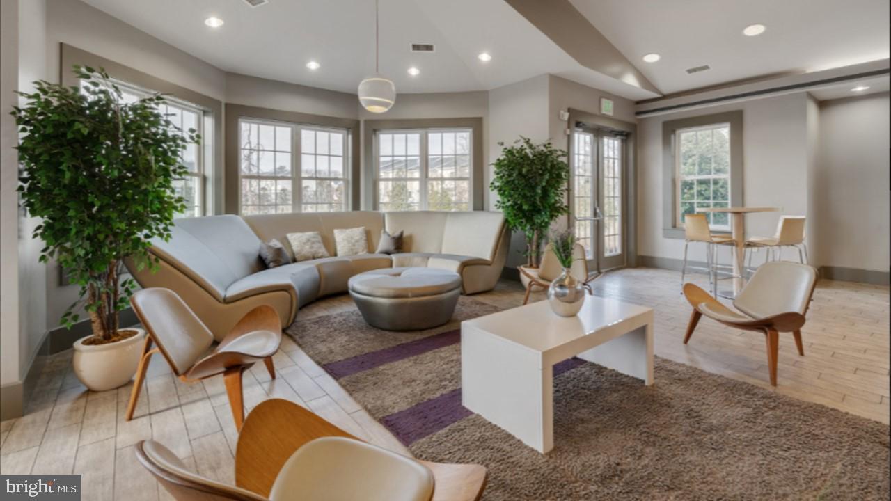 THE POINTE AT TANYARD SPRINGS - Residential