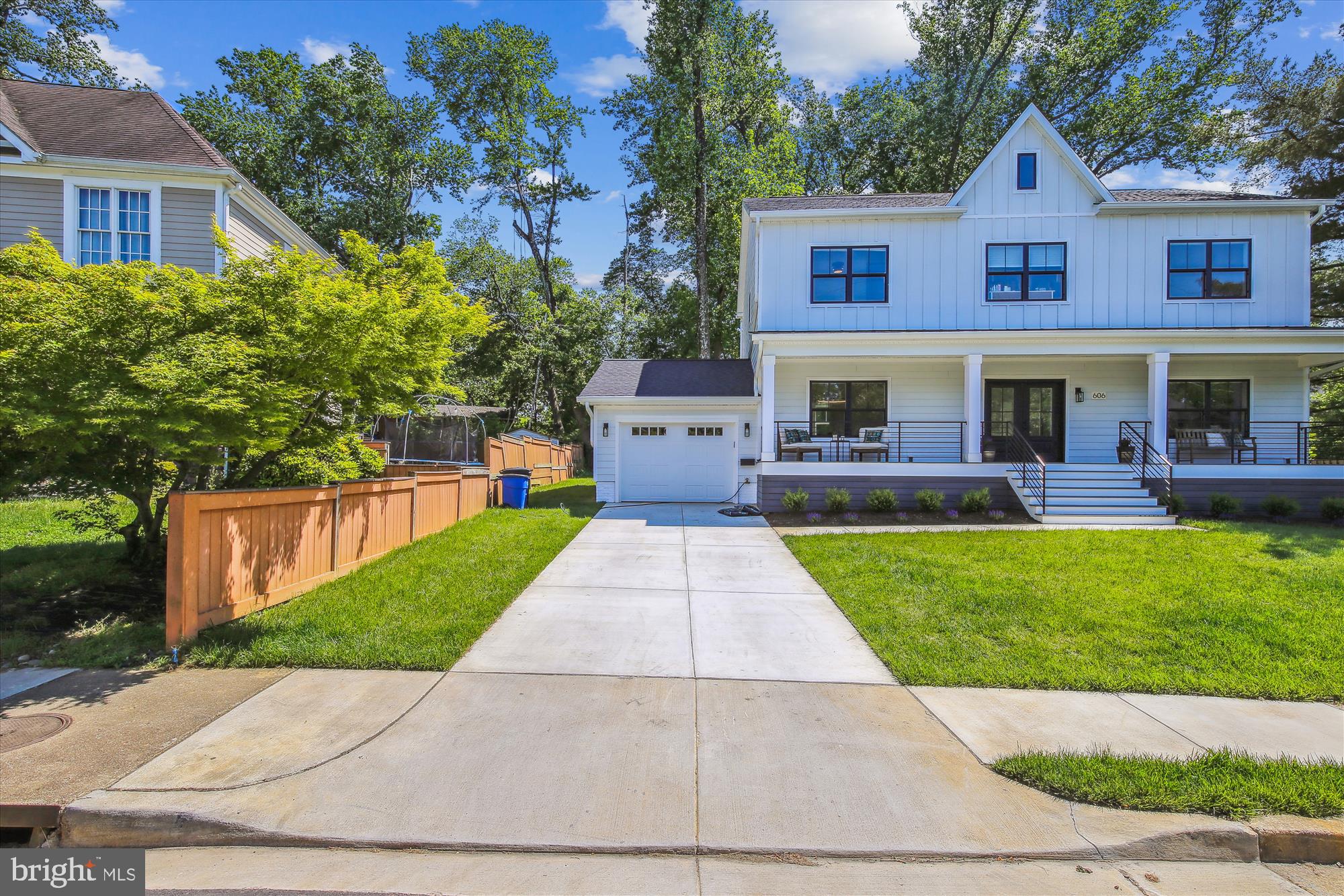 VIENNA WOODS - Residential