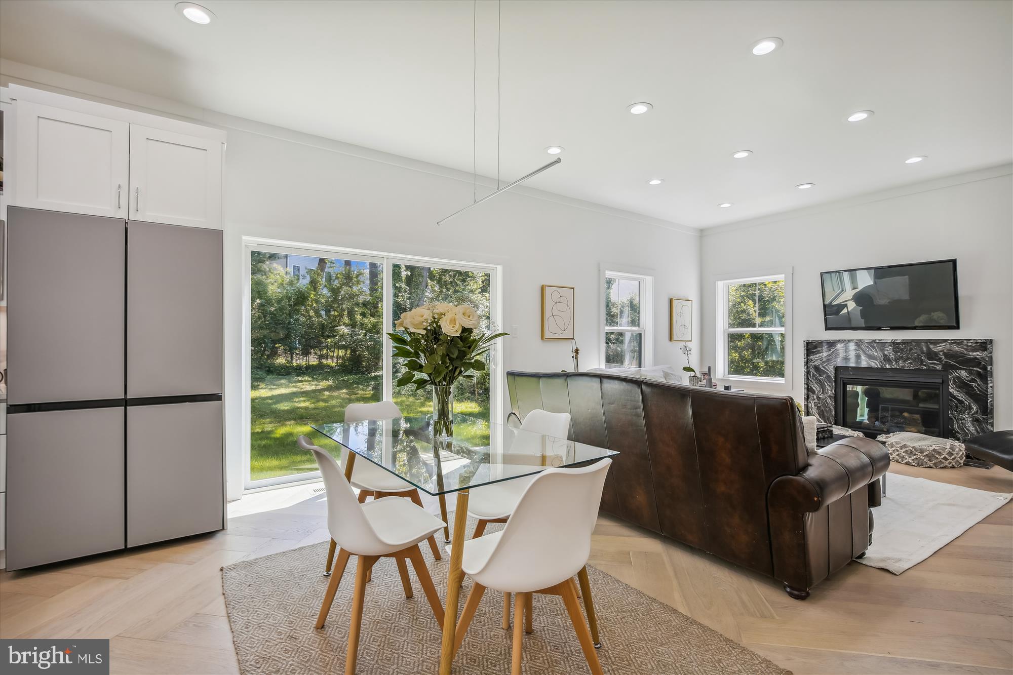 VIENNA WOODS - Residential