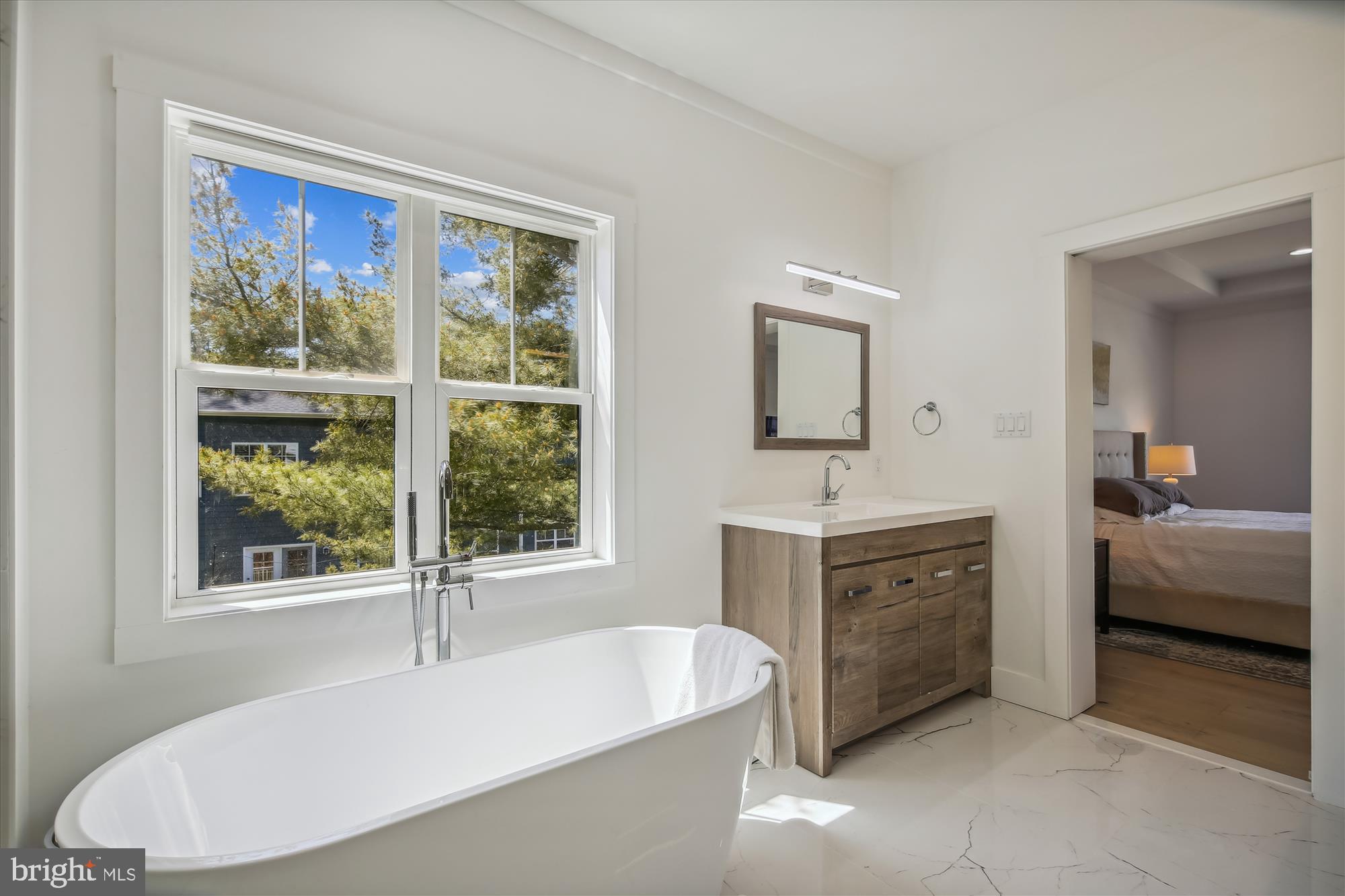 VIENNA WOODS - Residential