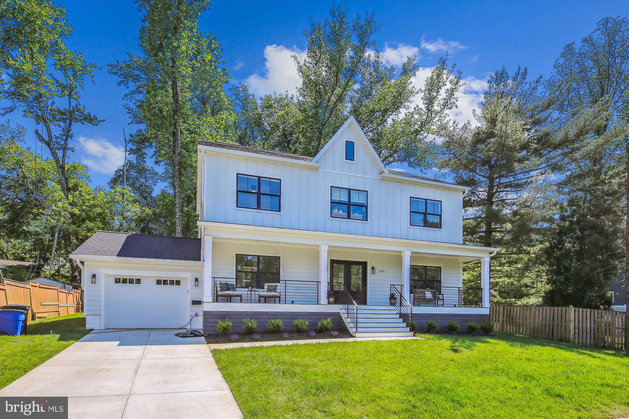 VIENNA WOODS - Residential