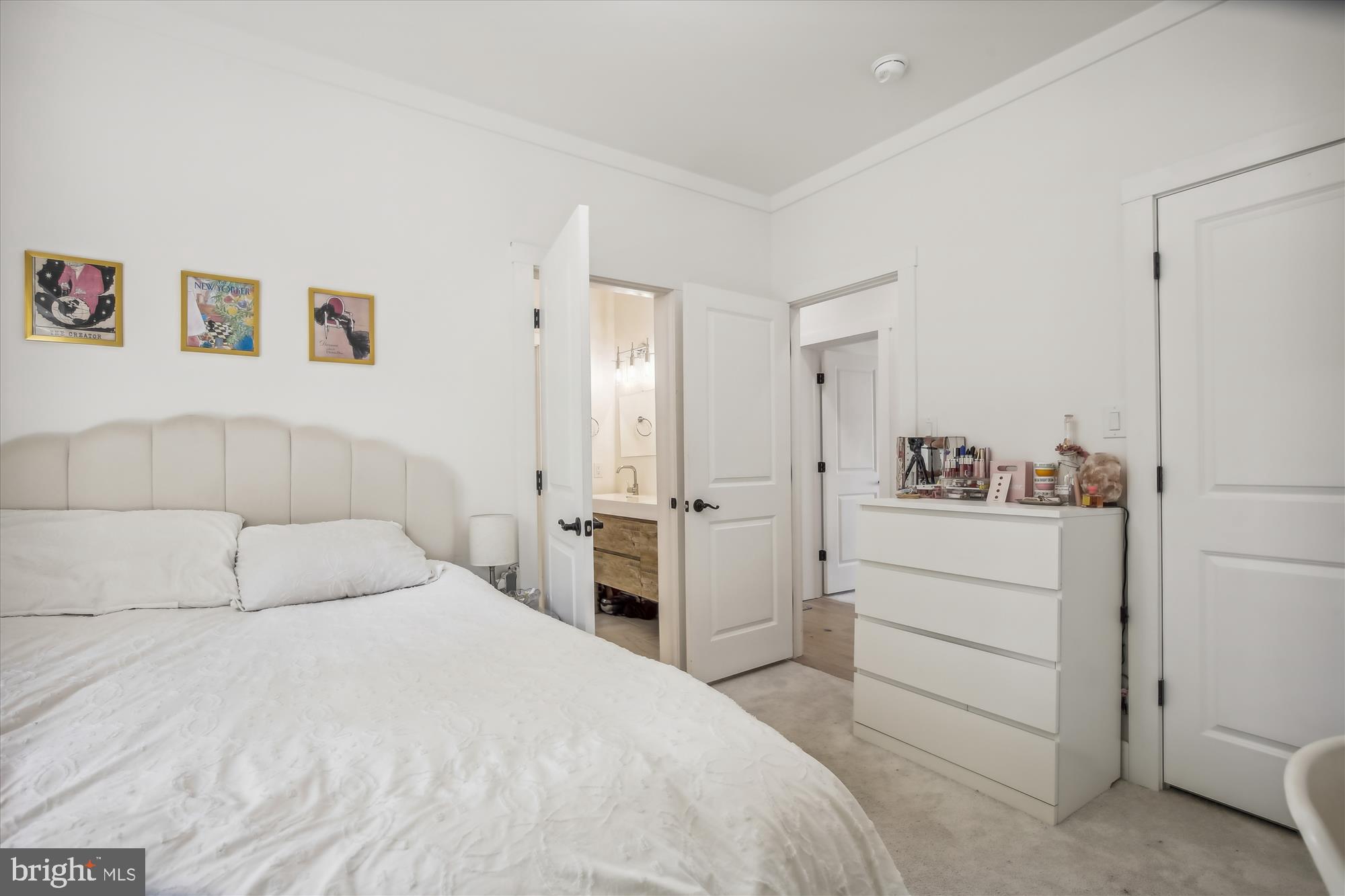 VIENNA WOODS - Residential