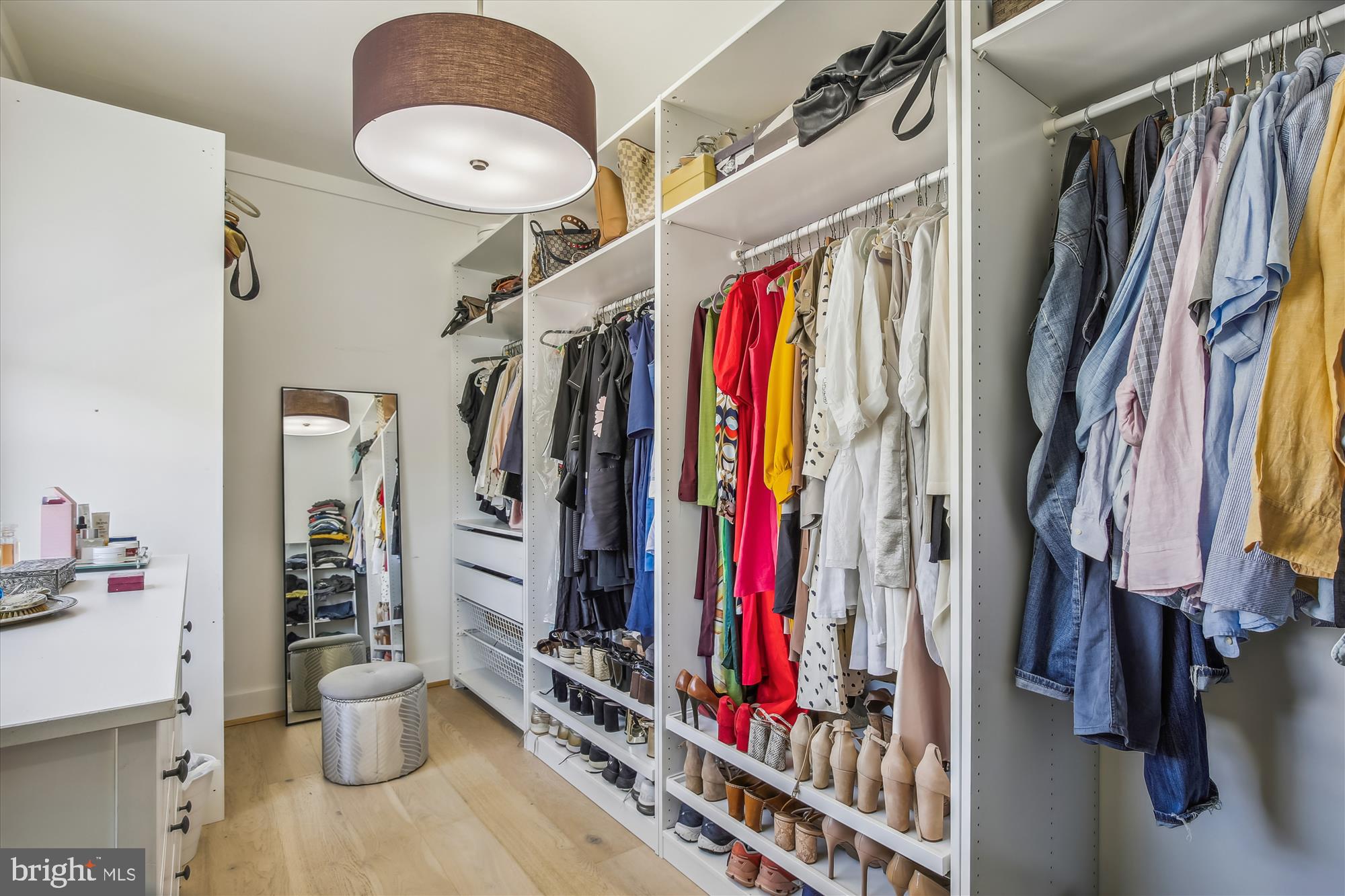 VIENNA WOODS - Residential