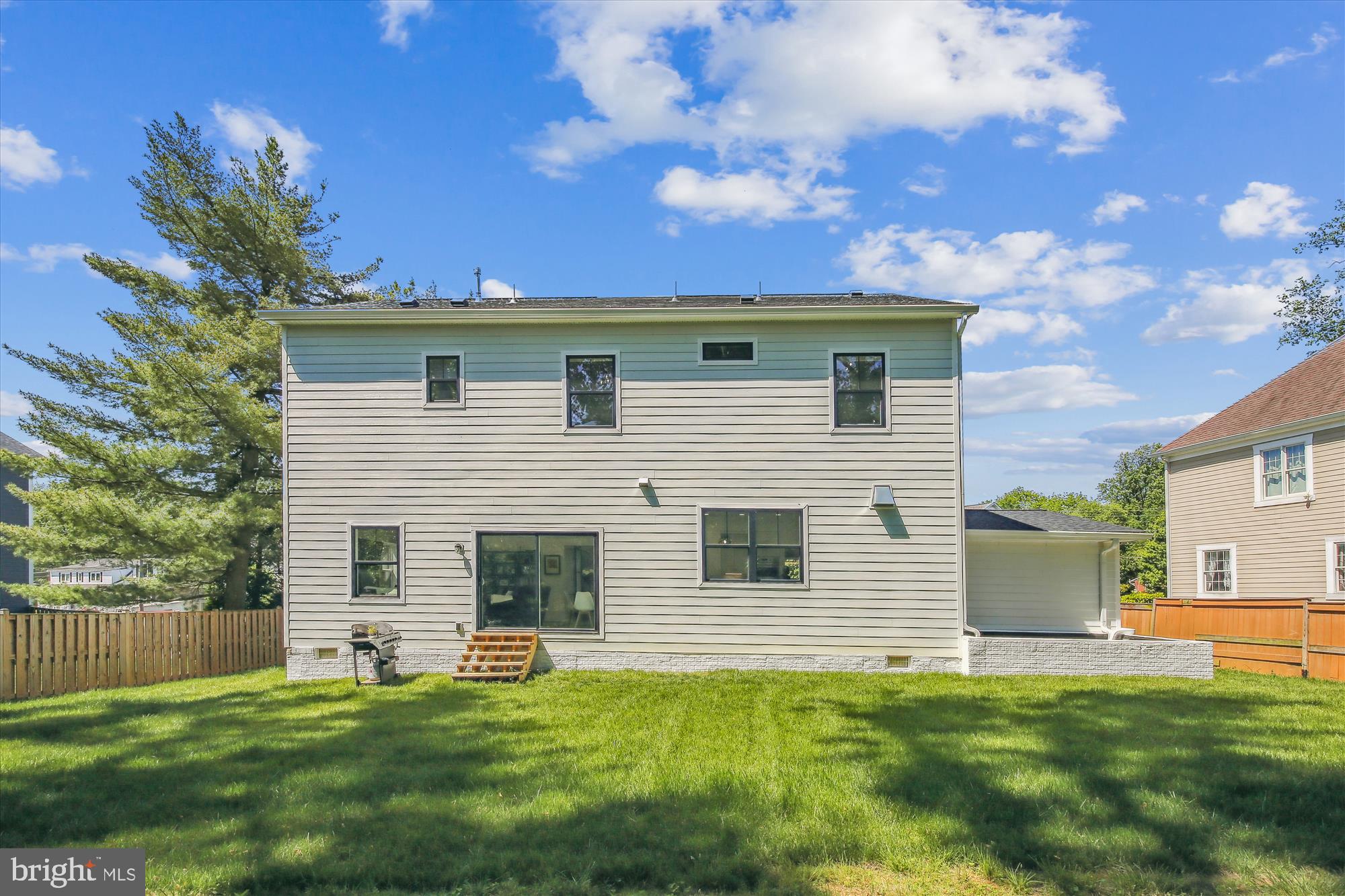 VIENNA WOODS - Residential