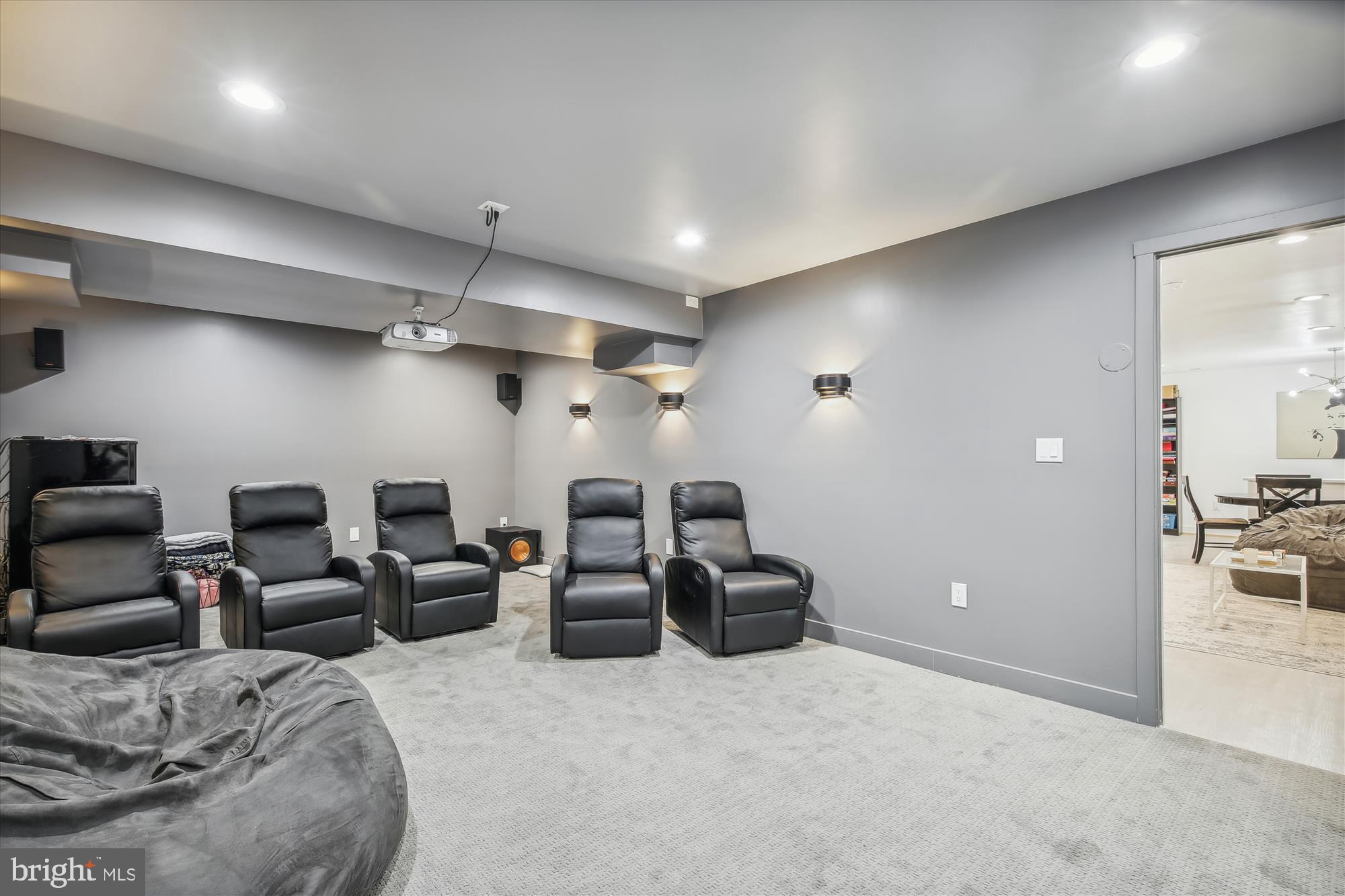 VIENNA WOODS - Residential