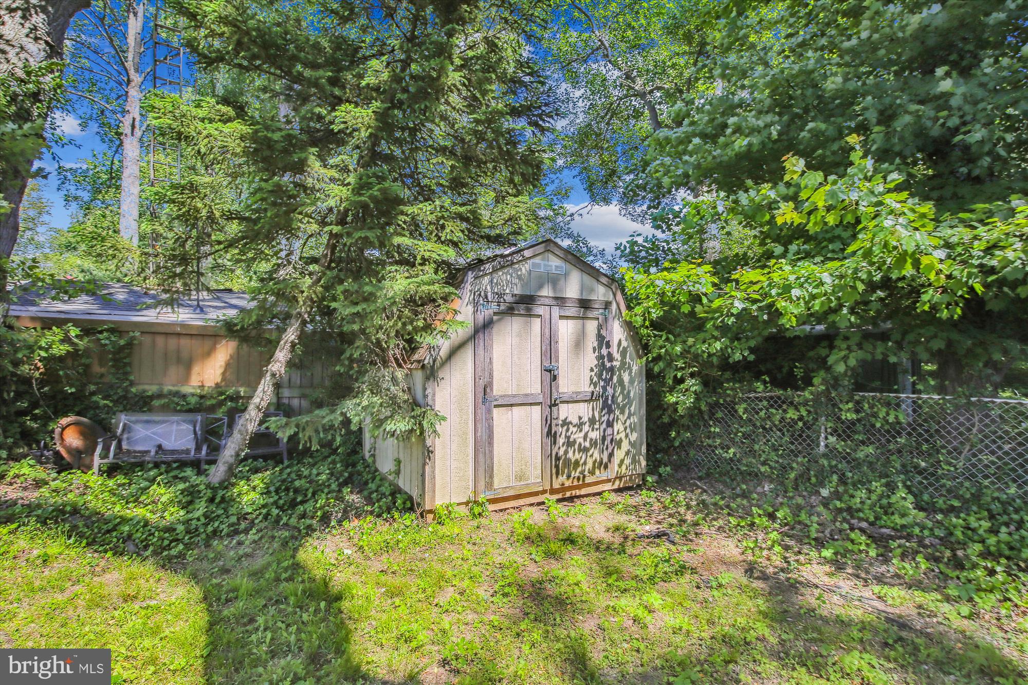 VIENNA WOODS - Residential