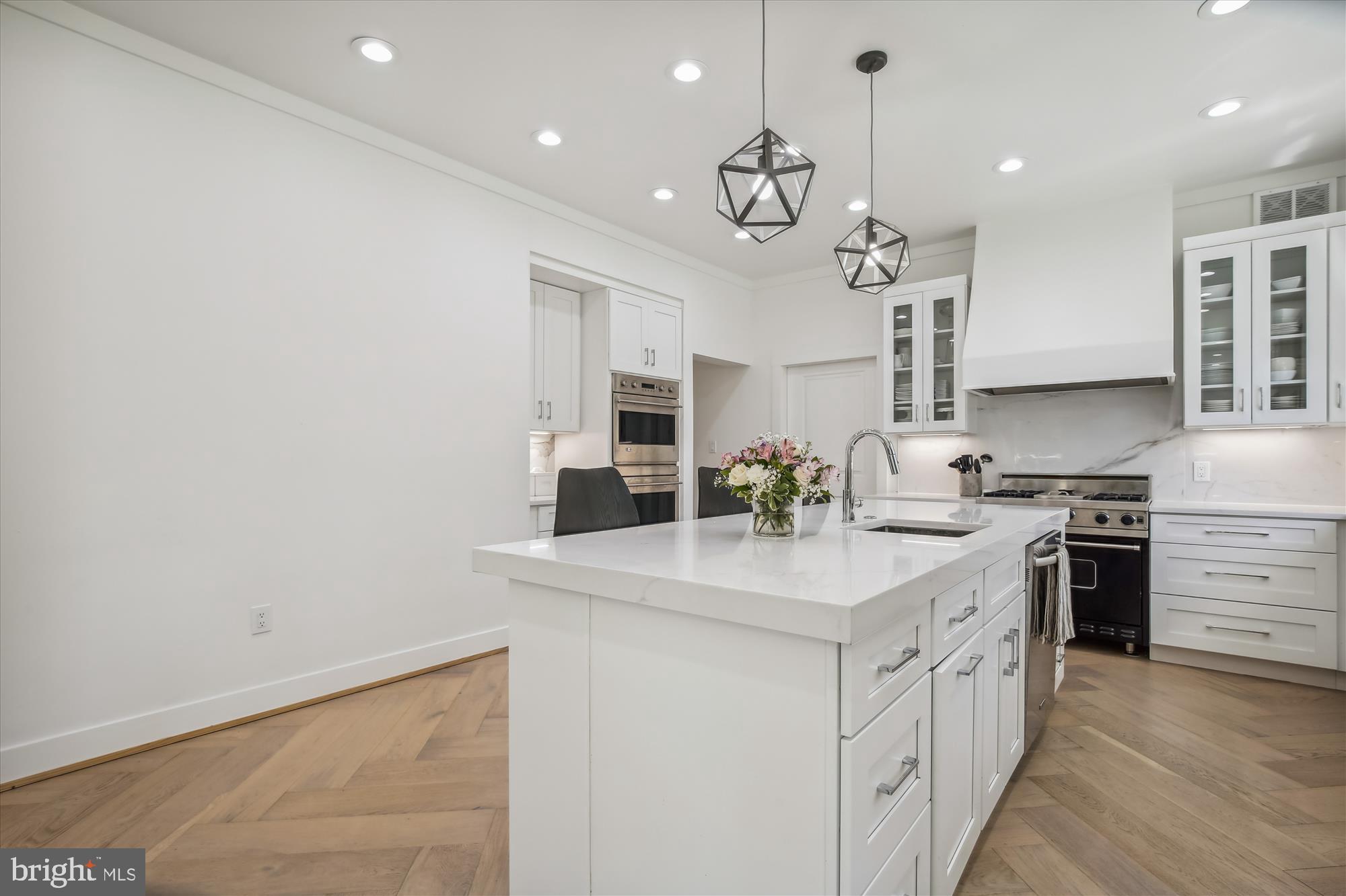 VIENNA WOODS - Residential