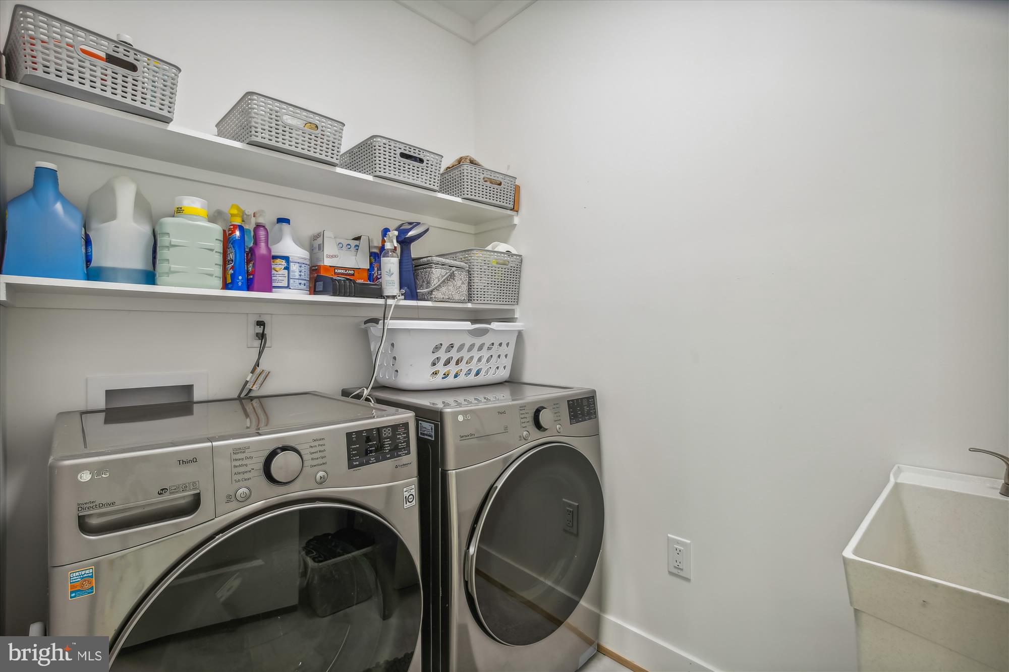 VIENNA WOODS - Residential