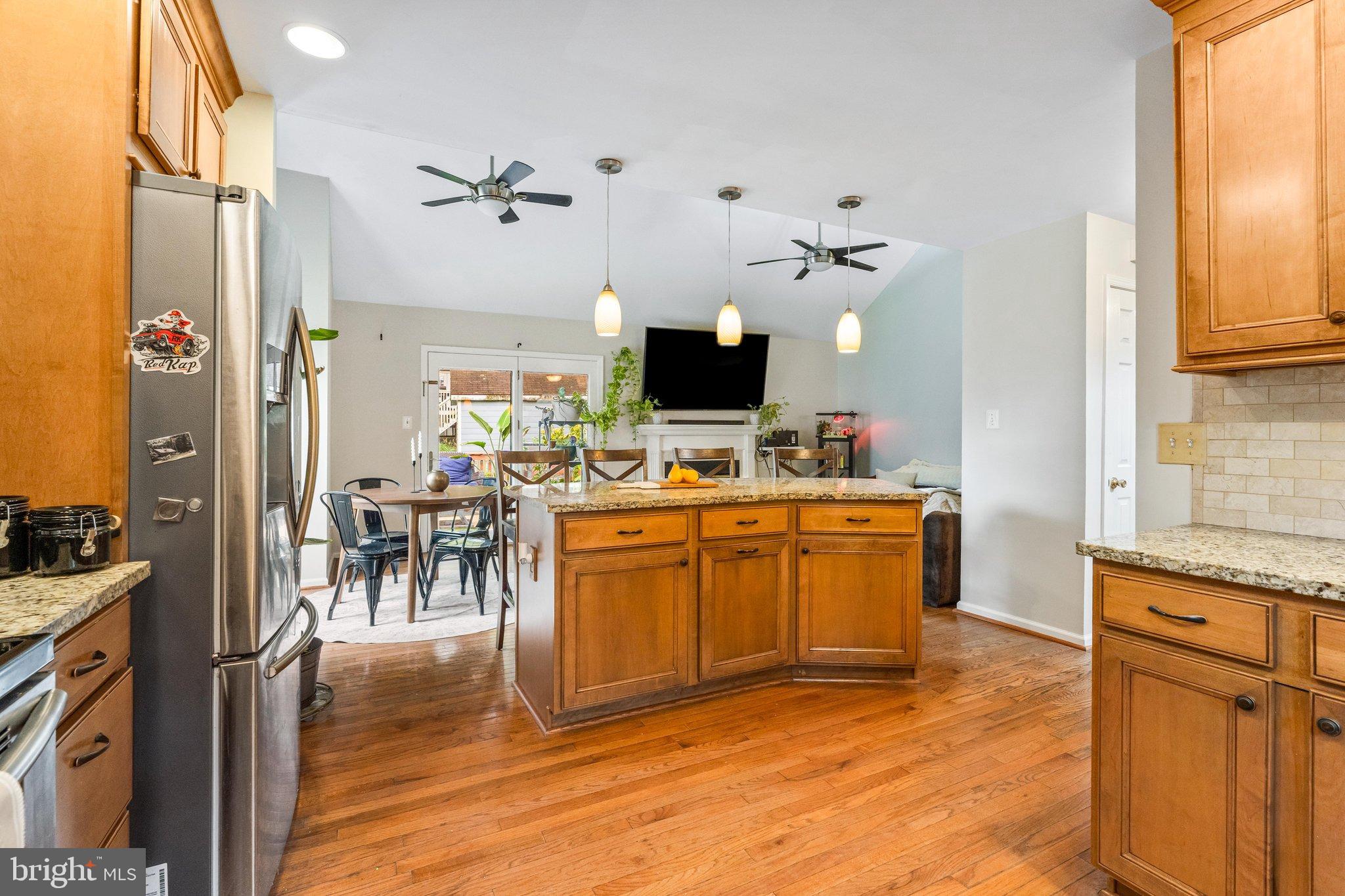 10390 FOX MEADOW CIRCLE