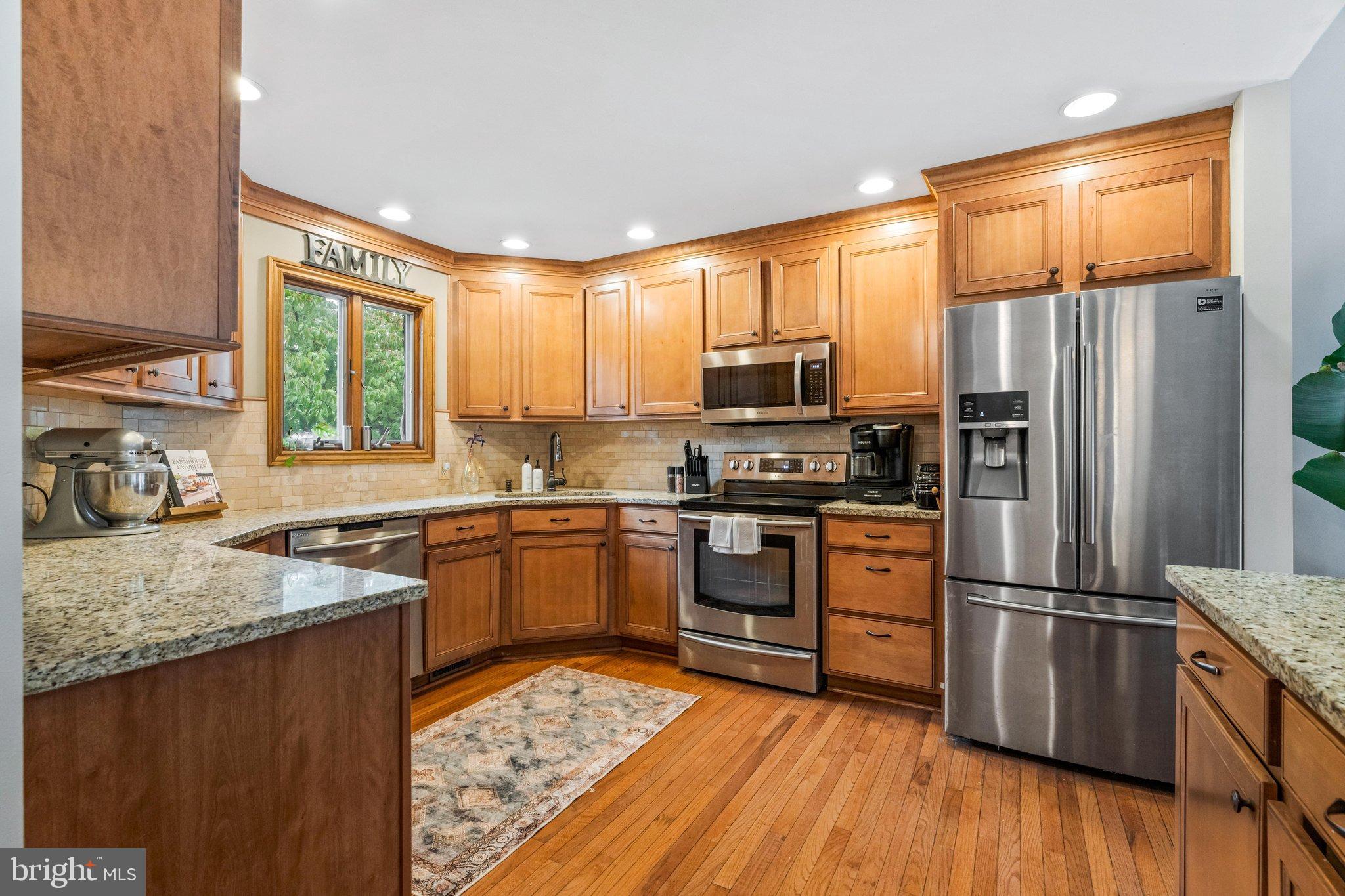 10390 FOX MEADOW CIRCLE