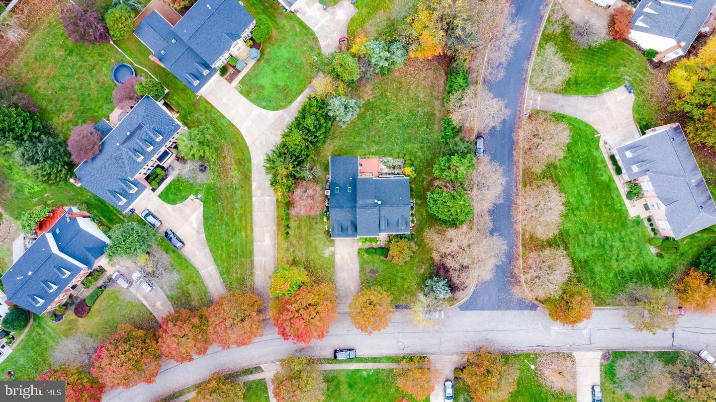 BURLEIGH MANOR - Residential Lease