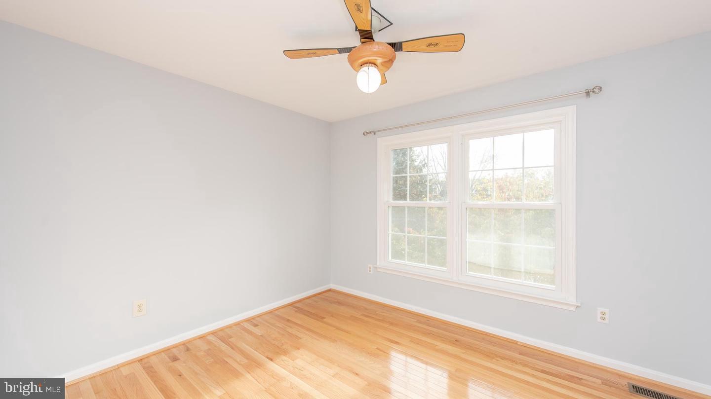 BURLEIGH MANOR - Residential Lease