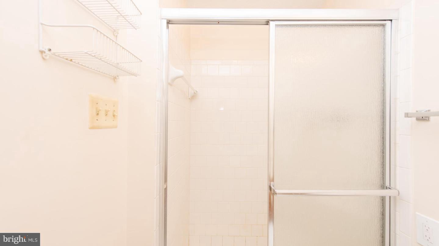 BURLEIGH MANOR - Residential Lease