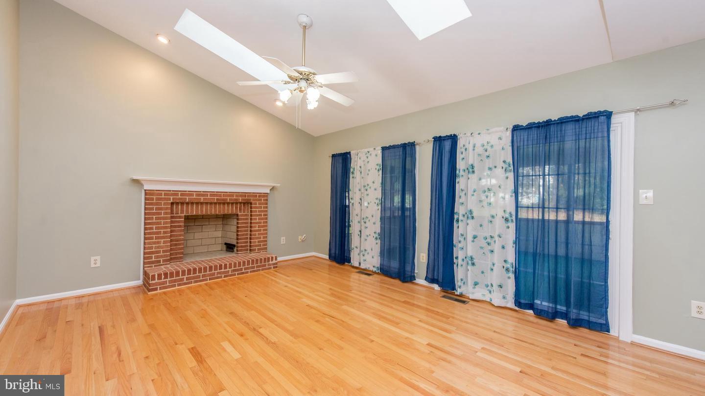 BURLEIGH MANOR - Residential Lease